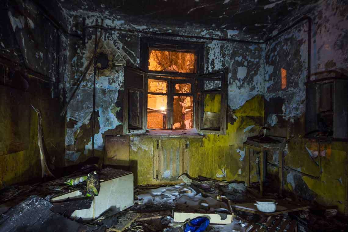 Grandmother, Two Boys Killed in Detroit Kitchen Fire Hero Image